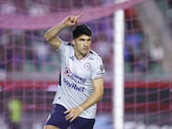 Nicolás Ibañez festejando un gol.