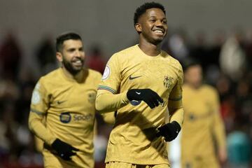 El delantero internacional español anotó el tercer tanto de su equipo y empezó a disipar el sueño del Ceuta en la Copa.