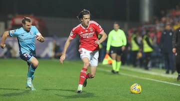 Álvaro Carreras, en un instante del partido del Benfica frente al Vizela.