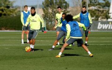 El Real Madrid entrena para su visita al Granada en la próxima fecha
