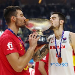 Pelicans’ Willy Hernangómez named Eurobasket MVP: What is his contract situation? Salary, years left…
