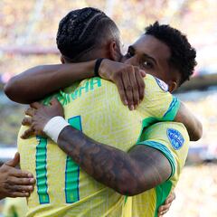 Conjura en el vestuario de Brasil... y parón por Messi y el Dibu