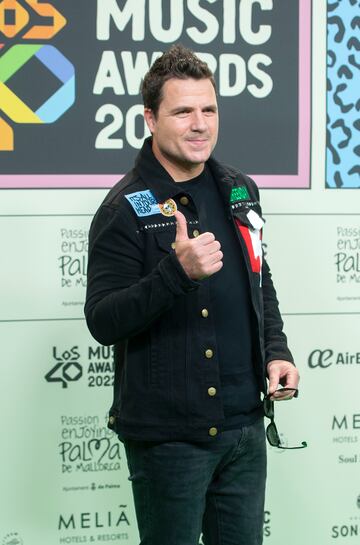 El cantante Dani Martín posa en el photocall de la alfombra roja de Los40 Music Awards 2022.