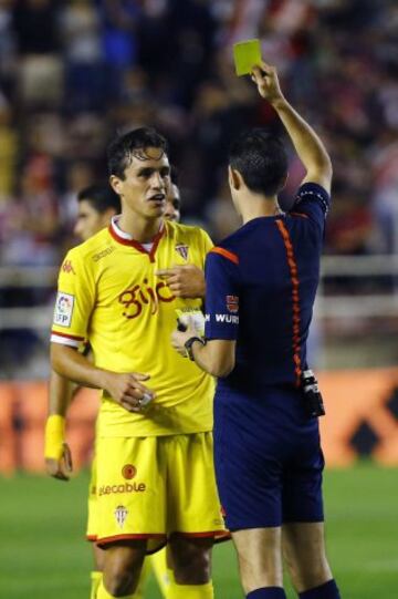 Tarjeta amarilla para Bernardo Espinosa.