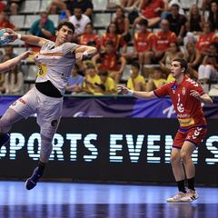 Javi Rodríguez, el pivote del Logroño elegido por el Barça