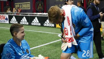 El portero de LA Galaxy se llevó el galardón como el más Humanitario de la MLS 2019. Lampson consiguió su tercer reconocimiento en esta categoría.