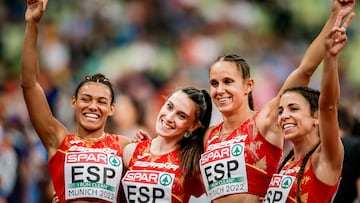 Munich (Germany), 19/08/2022.- Jael Bestue, Paula Sevilla, Sonia Molina-Prados and Maria Perez of Spain pose after a Women's 4x100m Relay at the European Championships Munich 2022, in Munich, Germany, 19 August 2022. (100 metros, Relevos 4x100, Alemania, España) EFE/EPA/LEONHARD SIMON