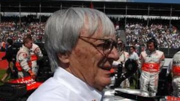 <b>APOYO.</b> Ecclestone ha mostrado su apoyo hacia Lewis deurante todo el campeonato.