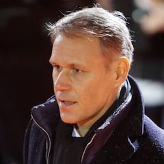 Van Basten deja de ser director de desarrollo técnico de la FIFA
