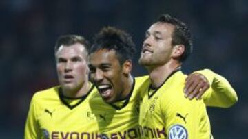 Schieber y Aubameyang celebran el gol ante el Saarbruecken.