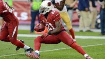 Patrick Peterson retornando una intercepci&oacute;n frente a San Francisco.