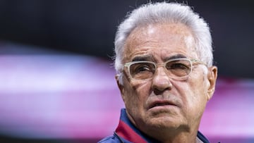 Álvaro Dávila: "Son un insulto las ofertas que llegan de Europa"