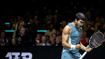 Rotterdam (Netherlands), 08/02/2025.- Carlos Alcaraz of Spain icelebrates winning the singles semi-finals match against Hubert Hurkacz of Poland at the Rotterdam Open tennis tournament in Rotterdam, Netherlands, 08 February 2025. (Tenis, Países Bajos; Holanda, Polonia, España) EFE/EPA/Sander Koning
