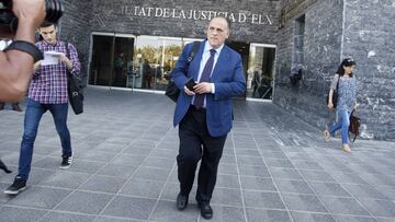 Javier Tebas sale del Juzgado de Elche tras declarar en el juicio por el concurso de acreedores del club ilicitano.