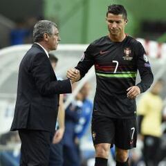 Fernando Santos: "Cristiano nunca será un 'nueve' clásico"