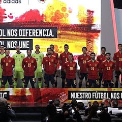 Carvajal: "Defendería la camiseta de España en Barcelona como lo hago en todas partes"