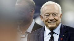 INDIANAPOLIS, INDIANA - DECEMBER 16: Dallas Cowboys owner Jerry Jones during the pregame of the game against the Indianapolis Colts at Lucas Oil Stadium on December 16, 2018 in Indianapolis, Indiana.   Joe Robbins/Getty Images/AFP
 == FOR NEWSPAPERS, INTERNET, TELCOS &amp; TELEVISION USE ONLY ==