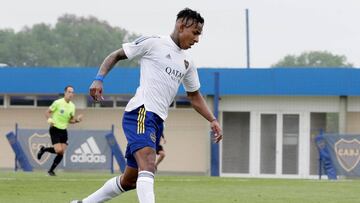 Sebasti&aacute;n Villa durante un amistoso con Boca Juniors.