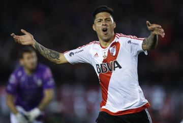 Enzo Pérez celebra su segundo gol.