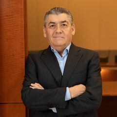 Estos son los estudios de ‘El Diablo’, el exitoso empresario poblano detrás de Oxxo