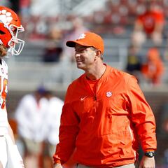 Dabo Swinney compara a Trevor Lawrence con Stephen Curry