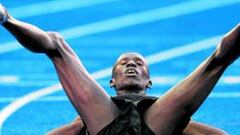 <b>COLAPSO. </b>El keniano Ezekiel Kemboi cae desfallecido tras conseguir el título de campeón del mundo en los 3.000 metros obstáculos.