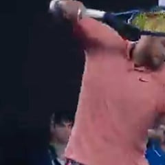 Nadal sacó lo peor de Kyrgios: vean cómo dejó su raqueta...