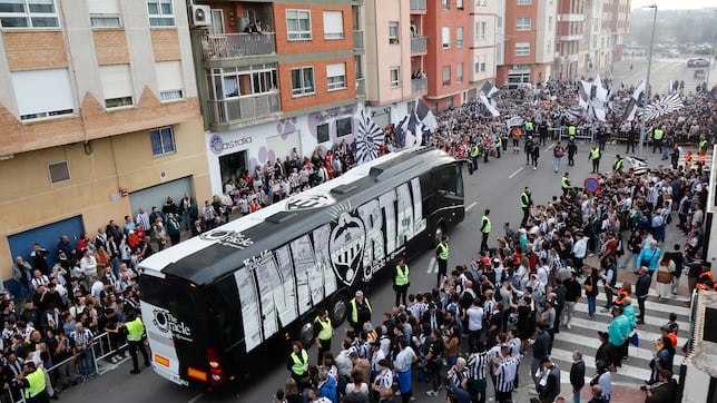 Del abismo al sueño: el Castellón pelea el ascenso catorce años después de tocar fondo