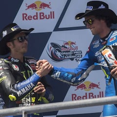 Dovizioso: "Rossi y Rins pelearán por el título hasta el final"