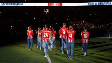 El Atleti recibe a sus 12 nuevos fichajes con una fiesta multitudinaria en el Metropolitano.
