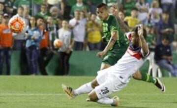 Delantero de 26 años de edad perteneciente al Fluminense. Marcó un gol en la Copa Sudamericana y dos en el Brasileirao, era titular muy poco.