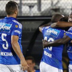 Con golazo de Domínguez, Millonarios vence a Barcelona