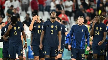 La selección francesa tendrá un duro obstáculo en su camino rumbo al bicampeonato, pues la derrota ante Túnez complica sus esperanzas de volver a alzar la Copa del Mundo.