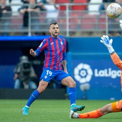 El Eibar descarta un traspaso de Stoichkov