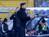 COMO (Italy), 03/01/2026.- Como head coach Cesc Fabregas gestures during the Italian Serie A soccer match between Como 1907 and Udinese Calcio, in Como, Italy, 03 January 2026. (Italia) EFE/EPA/ROBERTO BREGANI