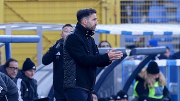 COMO (Italy), 03/01/2026.- Como head coach Cesc Fabregas gestures during the Italian Serie A soccer match between Como 1907 and Udinese Calcio, in Como, Italy, 03 January 2026. (Italia) EFE/EPA/ROBERTO BREGANI