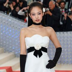 Jennie of BLACKPINK reportedly teased a snippet of her new song with The Weeknd