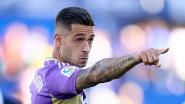 GETAFE, SPAIN - OCTOBER 01: Sergio Leon of Real Valladolid celebrates their victory after the LaLiga Santander match between Getafe CF and Real Valladolid CF at Coliseum Alfonso Perez on October 01, 2022 in Getafe, Spain. (Photo by Angel Martinez/Getty Images)