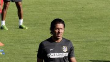 El entrenador del Atlético, durante el entrenamiento.