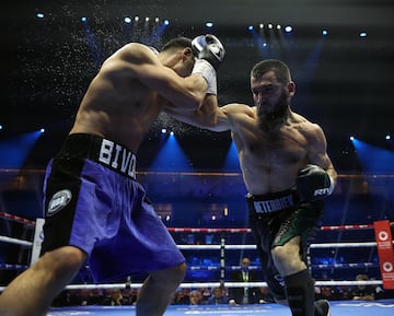 Artur Beterbiev es el campeón indiscutido de los semipesados por decisión mayoritaria