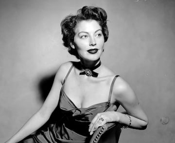 Nació en Grabtown, Carolina del Norte, EE.UU. el 24 de diciembre de 1922. La actriz protagonizó grandes títulos del cine como "Mogambo", "La noche de la iguana", "Forajidos", "Venus era mujer" y "La condesa descalza" entre otras muchas cintas. 