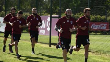 Gallardo prueba variantes con Enzo recuperado