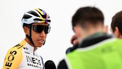 Egan Bernal, con problemas para renovar el pasaporte antes del viaje al Giro de Italia