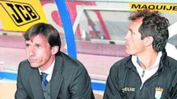 <b>CONFIADO. </b>El técnico navarro quiere que sus jugadores recuperen su autoestima en la recta final de la primera vuelta.