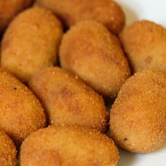 Estadounidenses prueban las croquetas por primera vez y explican que son francesas: “Llegaron a España y las hicieron suyas”