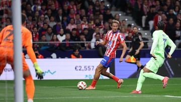 Following an enthralling 4-4 first leg in the Catalan capital, a berth in the final against Real Madrid awaits the winner.