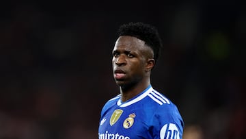 Vinicius, con un ojo en Flamengo