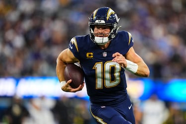 Quarterback | 27 años | Los Angeles Chargers 