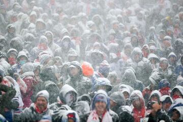 El New Era Field de Buffalo se pintó de blanco con la espectacular nevada que cayó en el juego entre los Indianapolis Colts y los Buffalo Bills. El juego terminó 13-7 en favor de los Bills. La temperatura estaba en -2 grados centígrados con vientos de 29 kilómetros por hora.