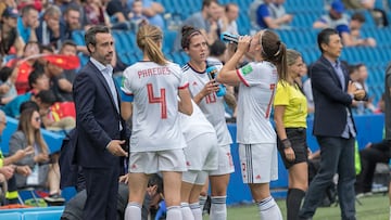 17/06/19 PARTIDO
COPA MUNDIAL FEMENINA DE FUTBOL FIFA   FRANCIA 2019
CHINA - ESPAÑA
SELECCION ESPAÑOLA
Entrenador JORGE VILDA 4 IRENE PAREDES 10 JENNIFER HERMOSO 12 PATRI GUIJARRO